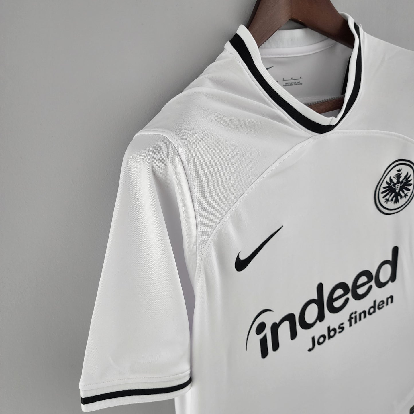 Eintracht Frankfurt Local Versión Fan | Temporada 22-23