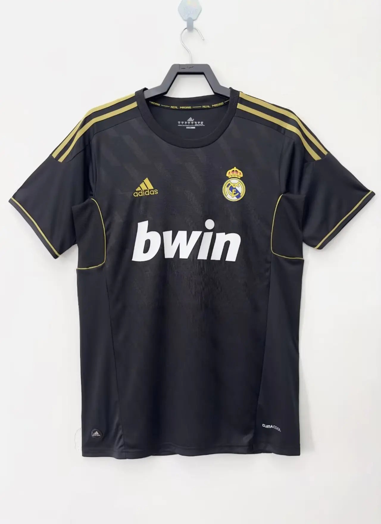 Real Madrid Visitante Versión Retro Manga Corta | Temporada 11-12