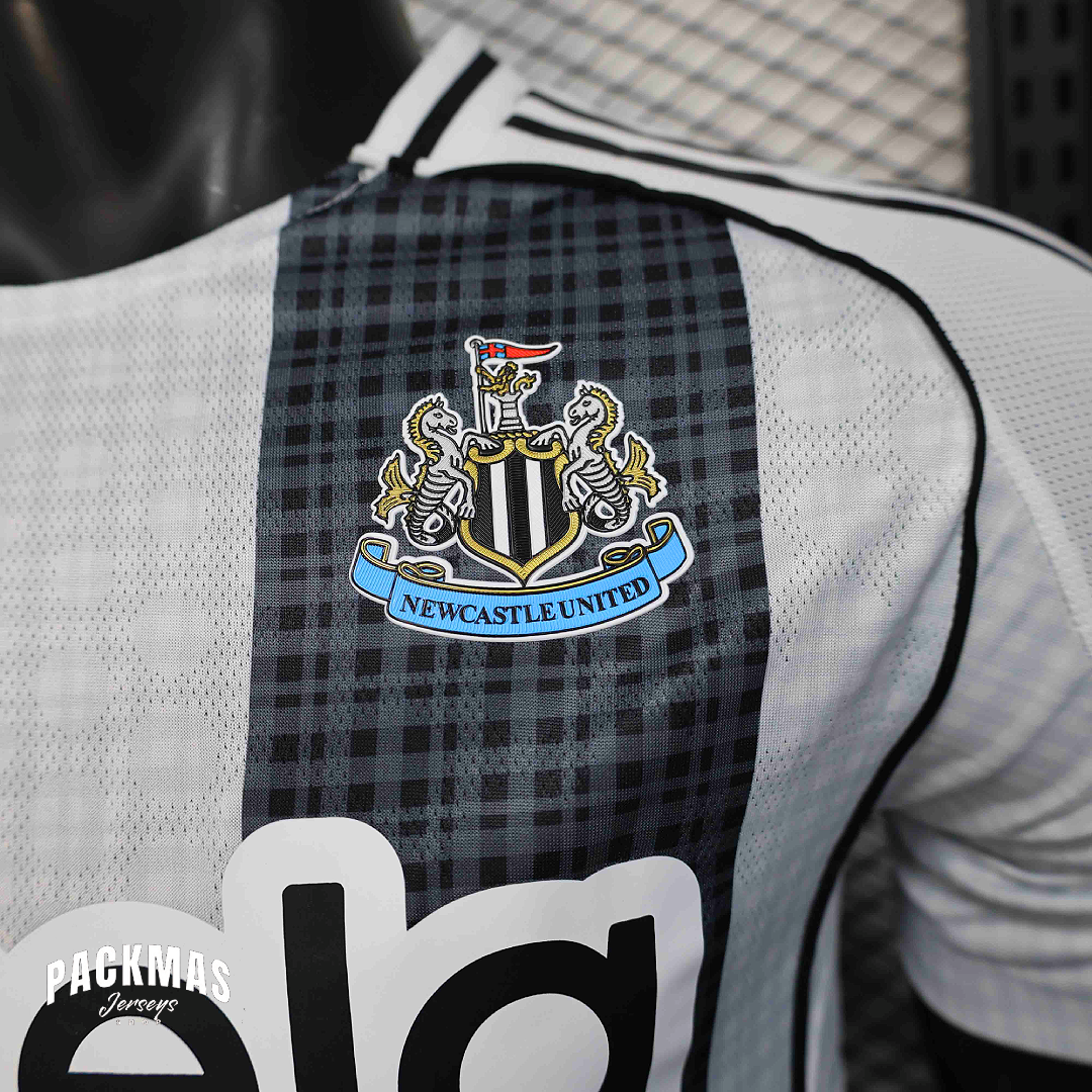 Newcastle United Local Versión Jugador | Temporada 25-26