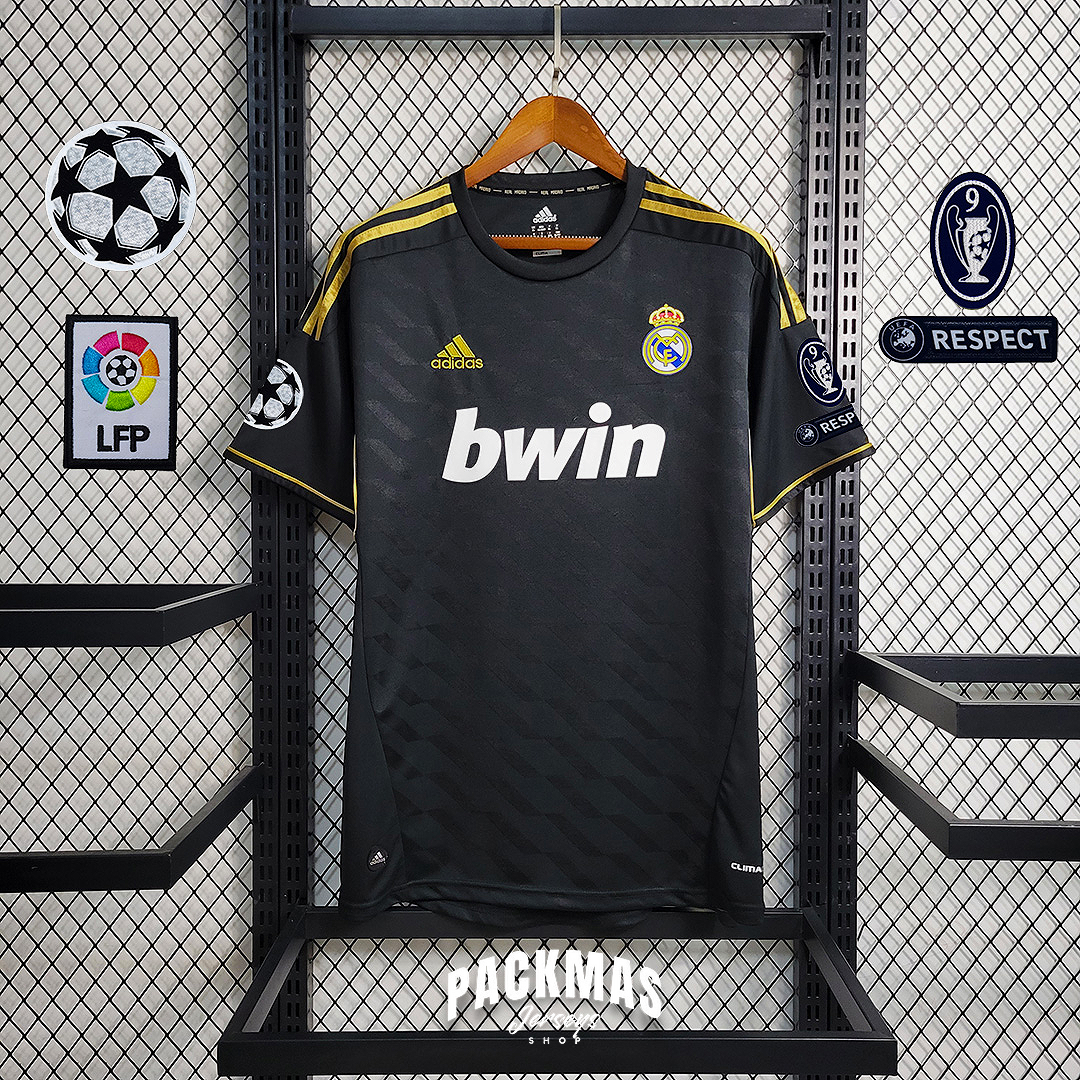 Real Madrid Visitante Versión Retro | Temporada 11-12