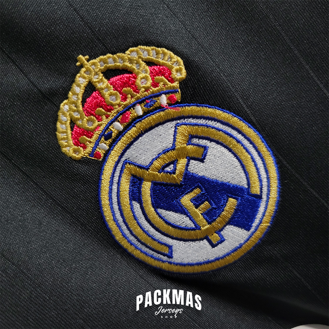 Real Madrid Visitante Versión Retro | Temporada 06-07