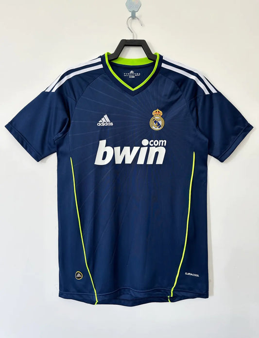 Real Madrid Visitante Versión Retro Manga Corta | Temporada 10-11