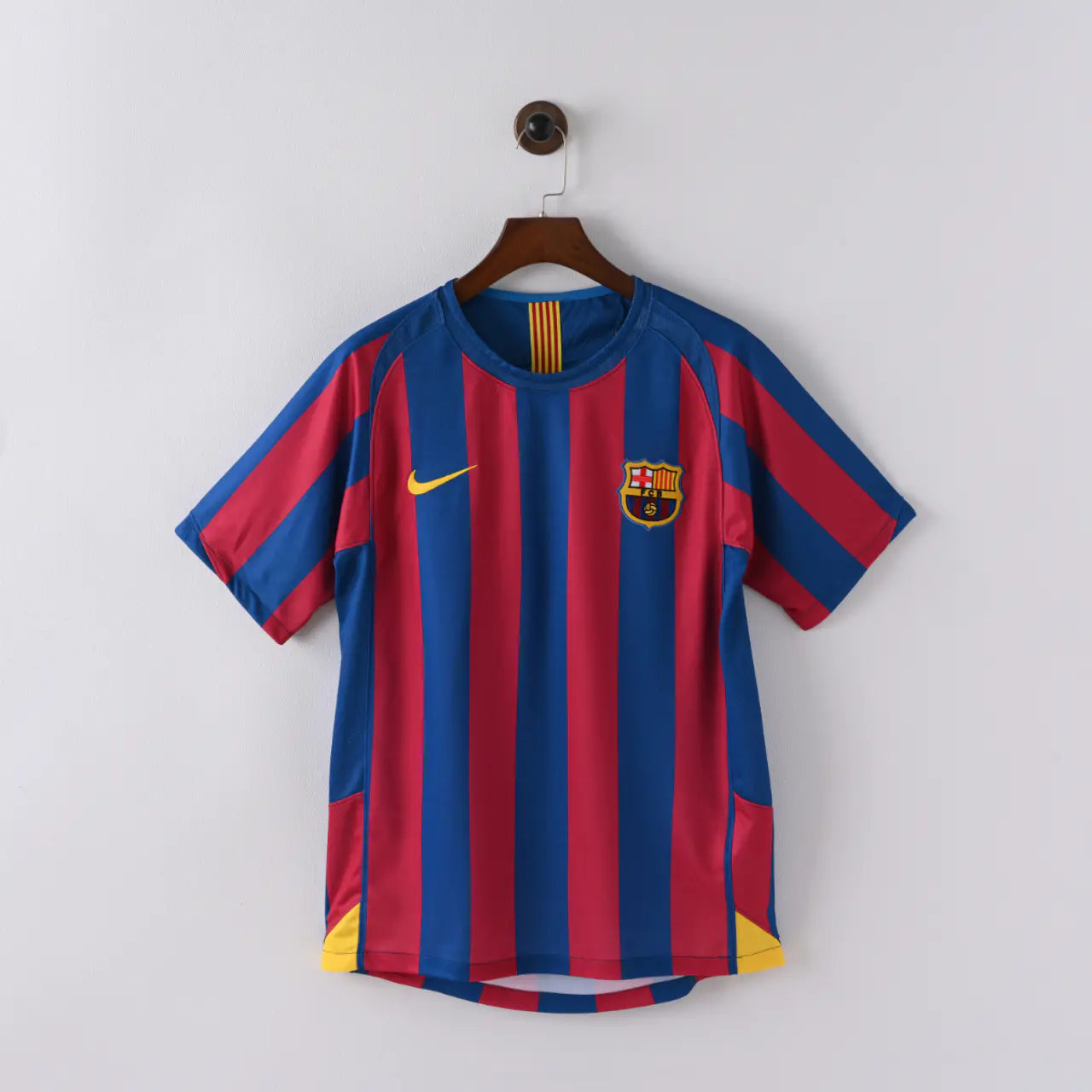 FC Barcelona Local Versión Retro Manga Corta | Temporada 05-06
