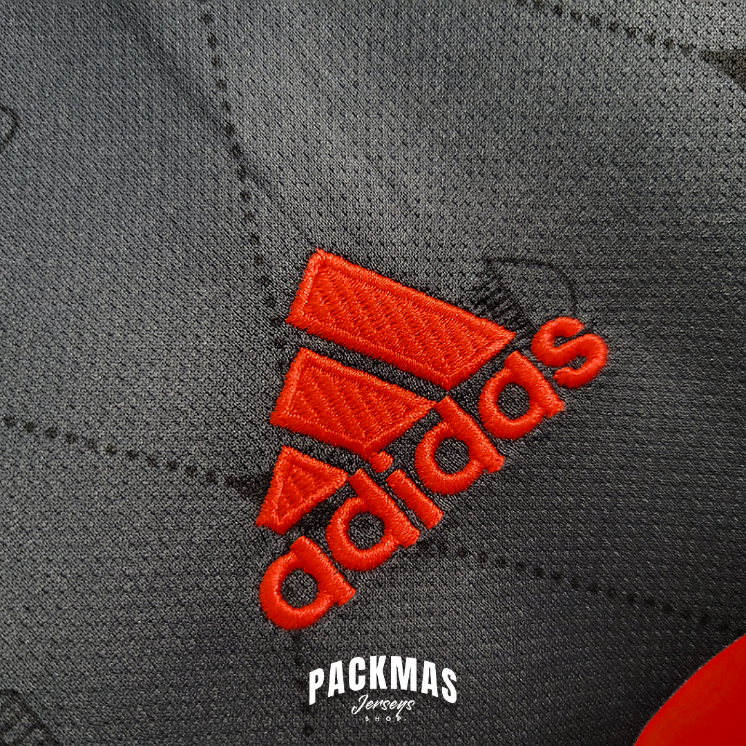 FC Bayern Munich Alternativa Versión Fan | Temporada 22-23